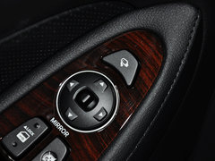 2012款 3.0L 自动 GDI尊贵版