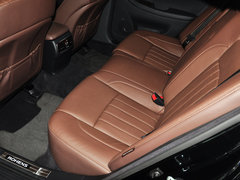 2012款 3.0L 自动 GDI尊贵版