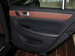 2012款 3.0L 自动 GDI尊贵版