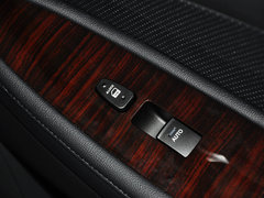 2012款 3.0L 自动 GDI尊贵版