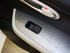 2012款 2.0 自动 轿跑 精英版
