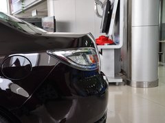 2012款 2.0 自动 轿跑 精英版
