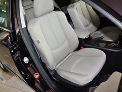 2012款 2.0 自动 轿跑 精英版