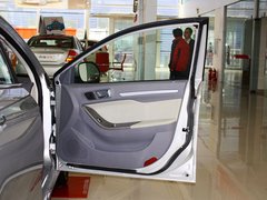 2012款 2.0L CVT 典雅版