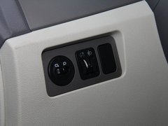 2012款 2.0L CVT 尊雅版