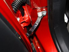 2012款 两厢 2.0L 自动 乐炫型
