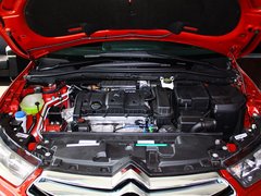 2012款 两厢 2.0L 自动 乐炫型