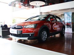 2012款 两厢 2.0L 自动 乐炫型
