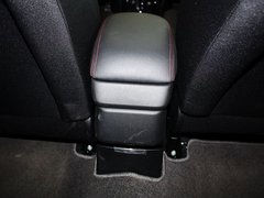 2012款 两厢 2.0L 自动 乐炫型
