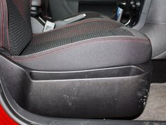2012款 两厢 2.0L 自动 乐炫型