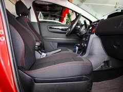 2012款 两厢 2.0L 自动 乐炫型
