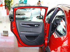 2012款 两厢 2.0L 自动 乐炫型