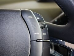 2012款 两厢 2.0L 自动 乐炫型