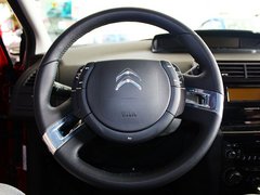 2012款 两厢 2.0L 自动 乐炫型