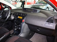 2012款 两厢 2.0L 自动 乐炫型