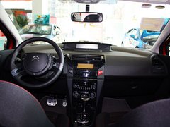 2012款 两厢 2.0L 自动 乐炫型
