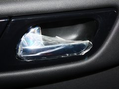 2012款 两厢 2.0L 自动 乐炫型