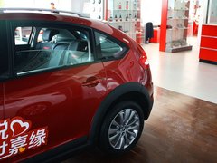 2012款 两厢 2.0L 自动 乐炫型