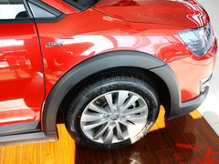 2012款 两厢 2.0L 自动 乐炫型