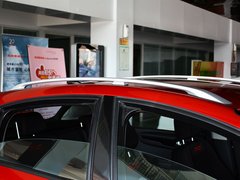 2012款 两厢 2.0L 自动 乐炫型