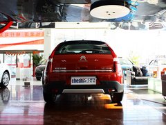 2012款 两厢 2.0L 自动 乐炫型