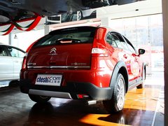 2012款 两厢 2.0L 自动 乐炫型