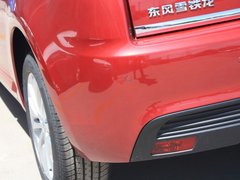 2012款 两厢 2.0L 自动 乐骋型