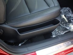 2012款 两厢 2.0L 自动 乐骋型