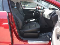 2012款 两厢 2.0L 自动 乐骋型