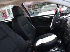 2012款 两厢 2.0L 自动 乐骋型
