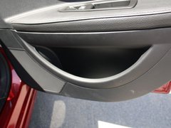 2012款 两厢 2.0L 自动 乐骋型