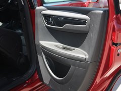 2012款 两厢 2.0L 自动 乐骋型