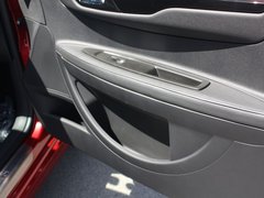 2012款 两厢 2.0L 自动 乐骋型