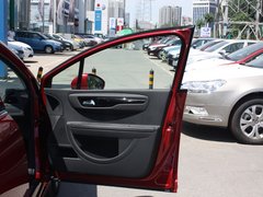 2012款 两厢 2.0L 自动 乐骋型