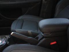 2012款 两厢 2.0L 自动 乐骋型