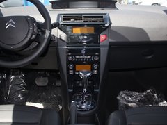 2012款 两厢 2.0L 自动 乐骋型
