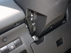 2012款 两厢 2.0L 自动 乐骋型