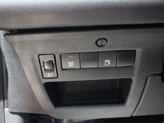 2012款 两厢 2.0L 自动 乐骋型