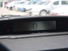 2012款 两厢 2.0L 自动 乐骋型