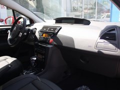 2012款 两厢 2.0L 自动 乐骋型