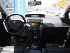 2012款 两厢 2.0L 自动 乐骋型