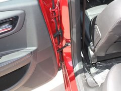 2012款 两厢 2.0L 自动 乐骋型