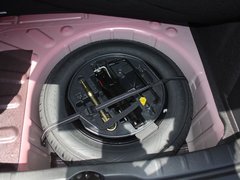 2012款 两厢 2.0L 自动 乐骋型