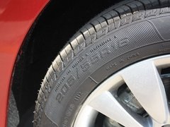 2012款 两厢 2.0L 自动 乐骋型