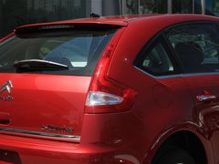 2012款 两厢 2.0L 自动 乐骋型