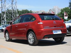 2012款 两厢 2.0L 自动 乐骋型
