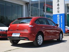 2012款 两厢 2.0L 自动 乐骋型