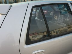 2012款 1.0 手动 两厢标准型