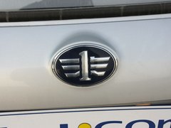 2012款 1.0 手动 两厢标准型