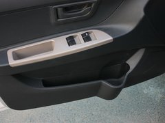 2012款 1.0 手动 两厢标准型